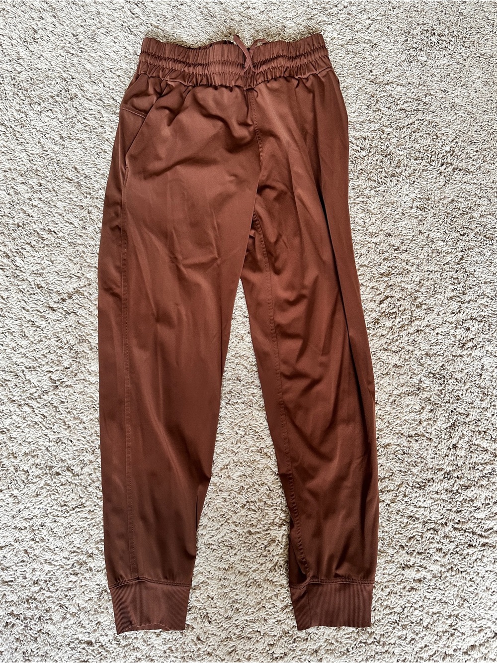 Member’s Mark Travel Jogger Pants Brown Stretch Pockets Women’s Size Small - Picture 2 of 3